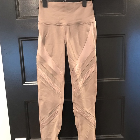 ALO Yoga Pants - Alo yoga high waist legging ALO Yoga Pants - Alo yoga high waist legging